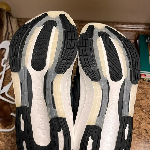 NWT adidas ultra boost light. men’s 9 womens 10. black - Picture 4 of 6